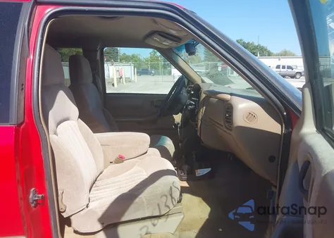 1998 Chevrolet S-10 Ls Fleetside z USA, uszkodzony, nr VIN 1GCCS1943W8251169